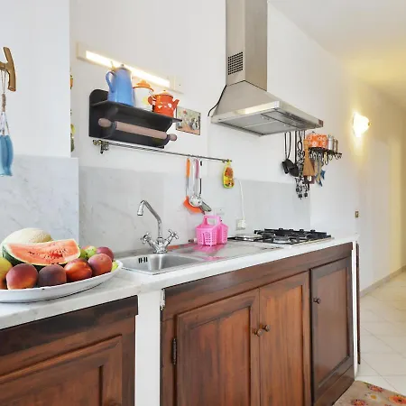 Locazione Turistica Casa Gabriella 公寓 阿祖罗港