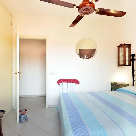 Locazione Turistica Casa Gabriella 公寓 阿祖罗港