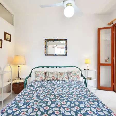 Locazione Turistica Casa Gabriella * 阿祖罗港